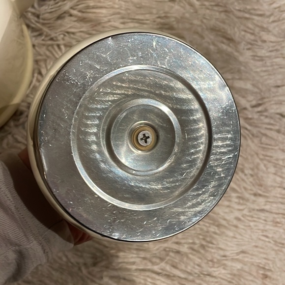 Le Creuset ombre white cream kettle - Picture 6 of 15